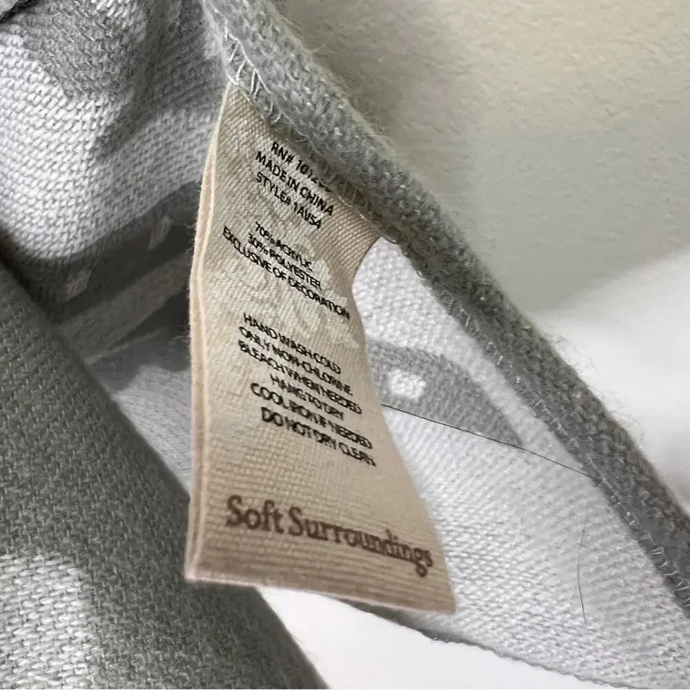 Soft Surroundings Grey Butterfly Frosted Floral Poncho One Size OS Tassels Wrap‎